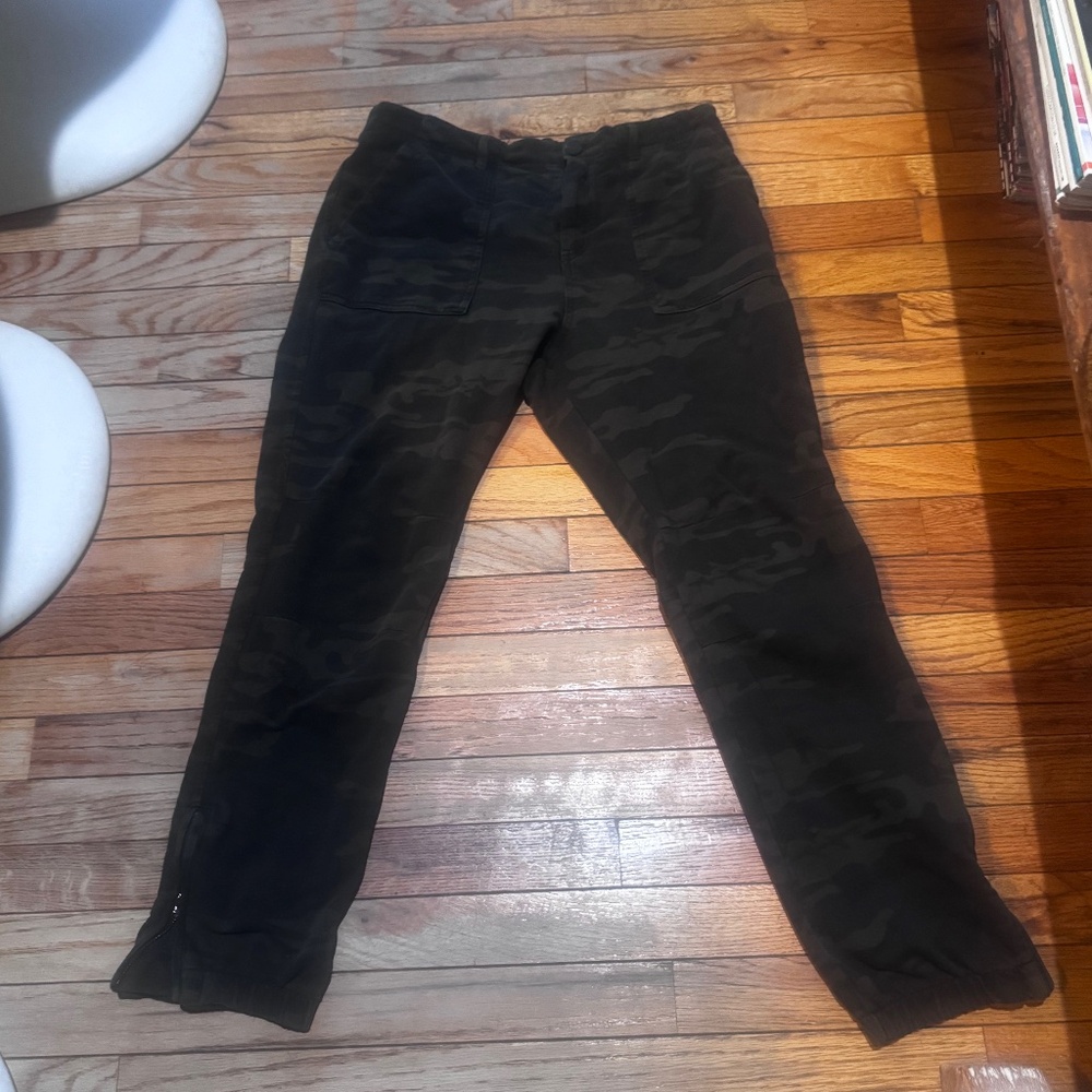 Camo cotton joggers by Sanctuary